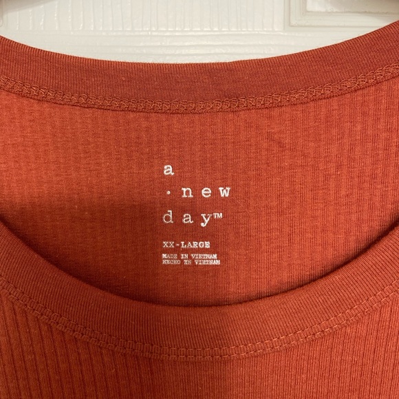 “A New Day” burnt orange ribbed top - Size XXL - Picture 2 of 3